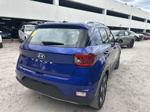 Used 2024 Hyundai Venue SEL image 33