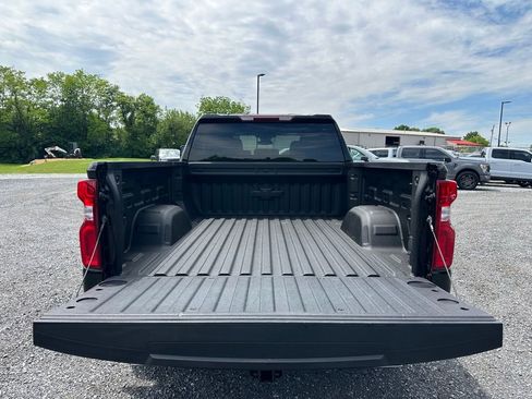 Used 2024 Chevrolet Silverado 1500 RST w/ Z71 Off-Road Package AWD/4WD image 17