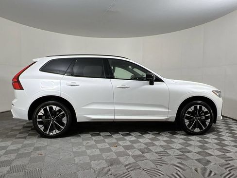 New 2026 Volvo XC60 B5 Plus w/ Protection Package Premier AWD/4WD image 9