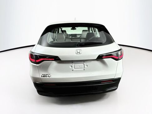 Used 2023 Honda HR-V LX image 6