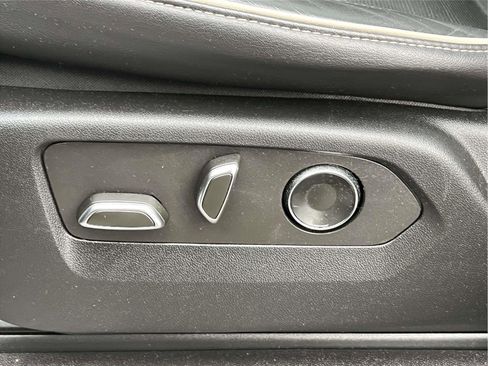 Used 2022 Cadillac Escalade ESV Sport image 20