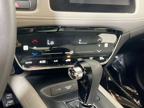 Used 2022 Honda HR-V EX image 15