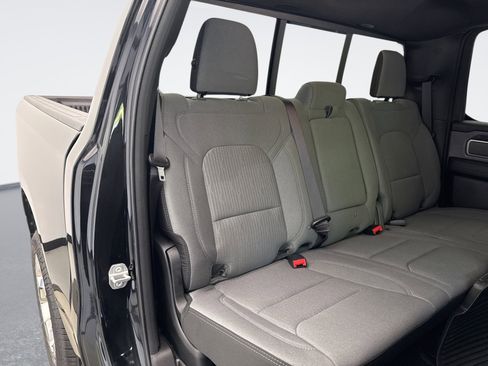 Used 2022 RAM 1500 Big Horn AWD/4WD image 17