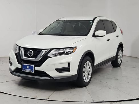 Used 2017 Nissan Rogue S AWD/4WD image 1