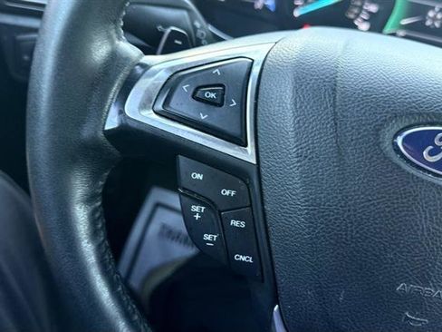 Used 2017 Ford Fusion SE w/ Equipment Group 201A FWD image 23