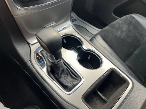 Used 2018 Jeep Grand Cherokee Altitude AWD/4WD image 15