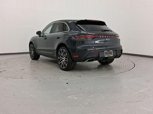Used 2026 Porsche Macan AWD/4WD image 3