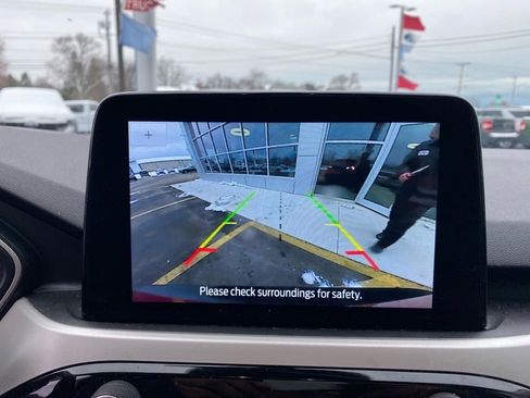 Used 2022 Ford Escape SE image 14