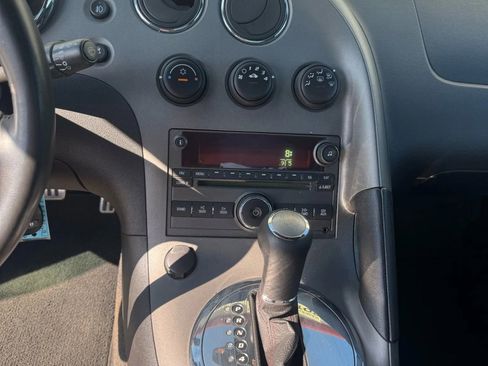Used 2009 Pontiac Solstice GXP w/ Premium Package image 8