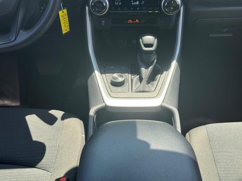 Used 2025 Toyota RAV4 LE AWD/4WD image 15