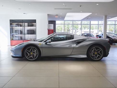 Used 2023 Ferrari F8 Tributo image 15