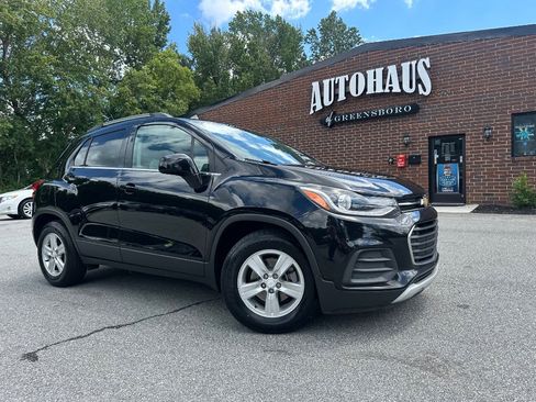 Used 2020 Chevrolet Trax LT FWD image 33