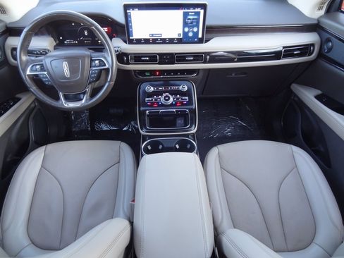 Certified 2021 Lincoln Nautilus Reserve image 18