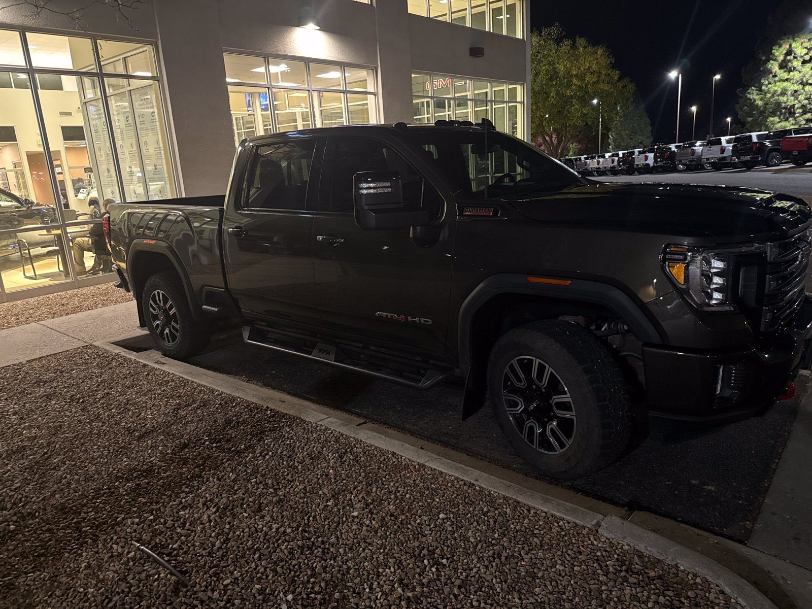 Used 2023 GMC Sierra 2500 AT4 w/ AT4 Preferred Package AWD/4WD image 2