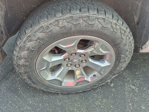 Used 2019 RAM 1500 Big Horn AWD/4WD image 9
