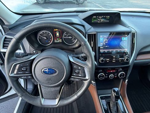 Used 2023 Subaru Forester Touring image 11