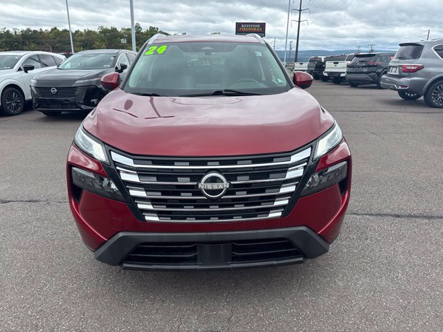 Certified 2024 Nissan Rogue SV w/ SV Premium Package AWD/4WD image 2