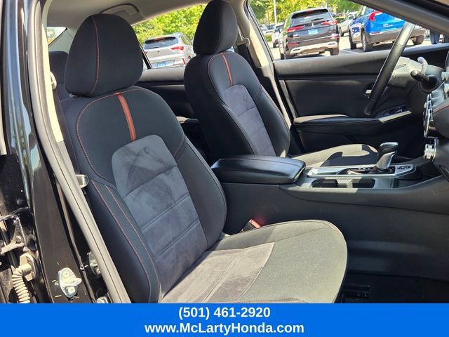 Used 2025 Nissan Sentra SR FWD image 17