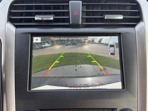 Certified 2017 Ford Fusion SE w/ Fusion SE Technology Package image 16