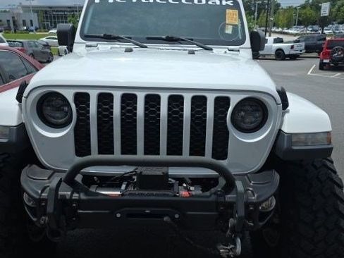 Used 2022 Jeep Gladiator Sport AWD/4WD image 2