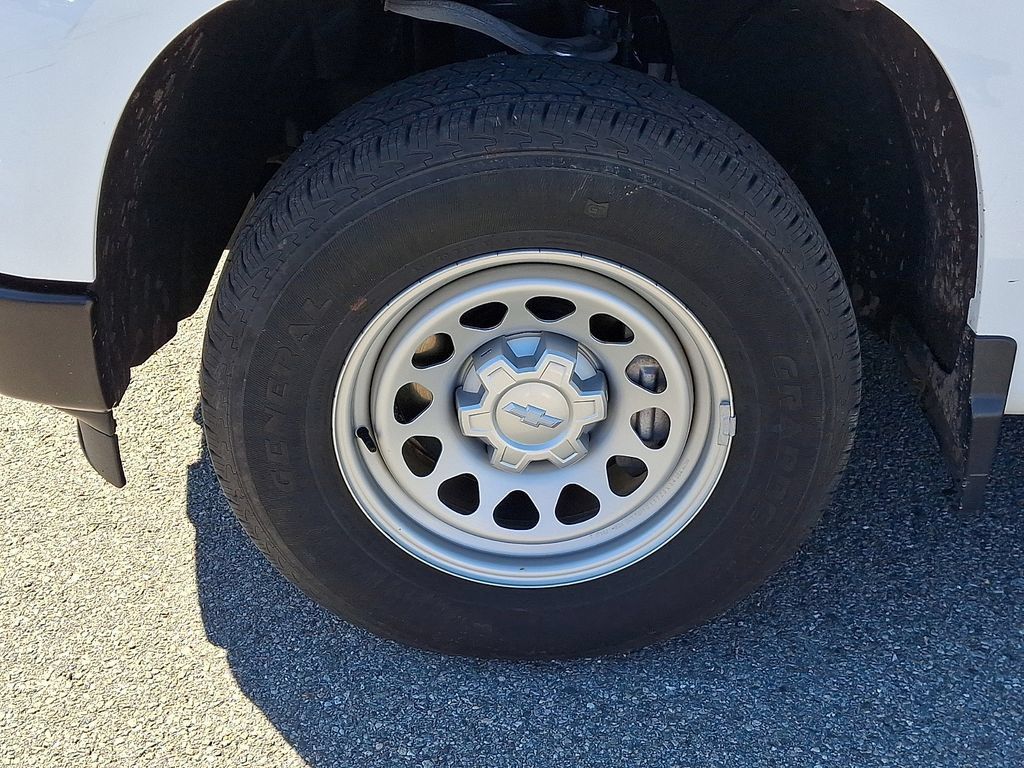 Used 2023 Chevrolet Silverado 1500 W/T AWD/4WD image 13