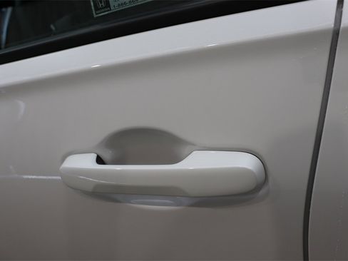 New 2025 Honda Pilot Black Edition image 4