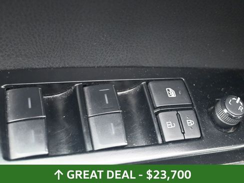 Used 2025 Toyota Camry LE image 24