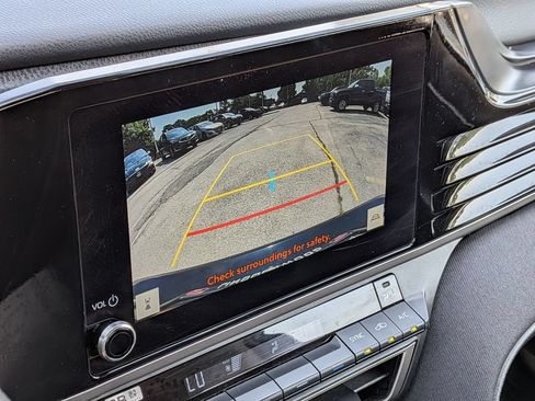 Used 2025 Toyota Camry LE FWD image 6