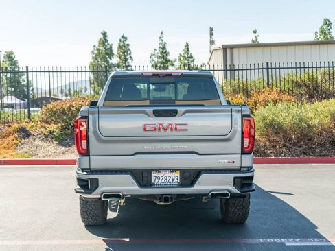 Used 2024 GMC Sierra 1500 AT4 w/ Technology Package AWD/4WD image 8