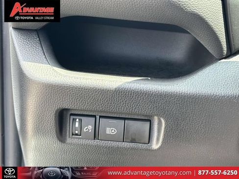 Used 2023 Toyota RAV4 LE AWD/4WD image 24