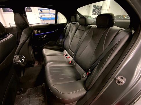 Used 2022 Mercedes-Benz E 350 Sedan image 19