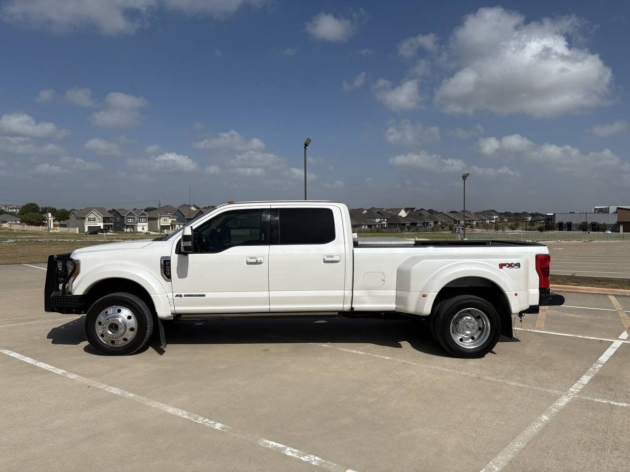 Used 2019 Ford F450 Lariat w/ Lariat Ultimate Package AWD/4WD image 2
