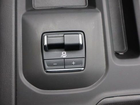 Used 2025 GMC Sierra 3500 Denali w/ Denali Reserve Package image 36