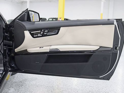 Used 2011 Mercedes-Benz CL 63 AMG image 39