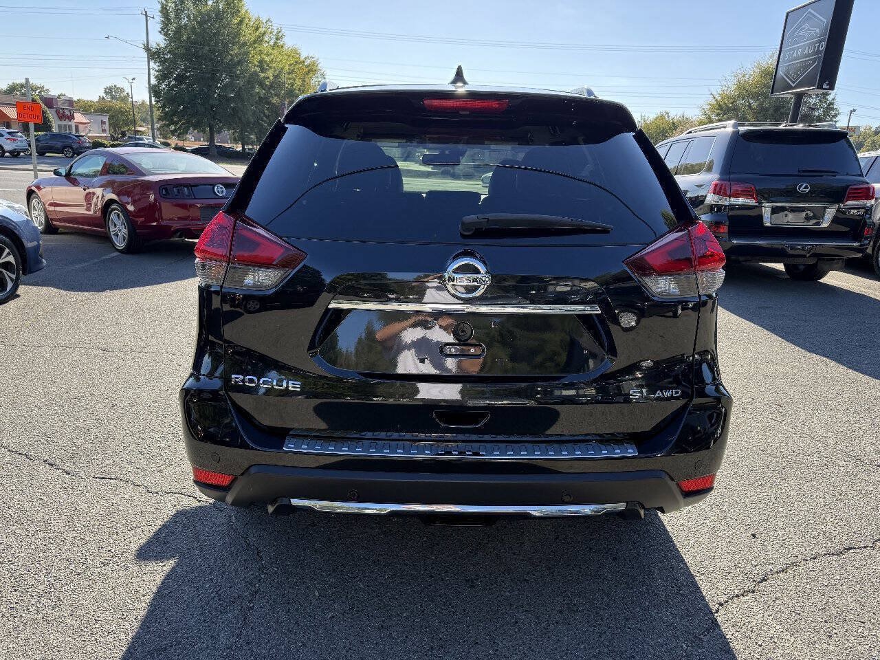 Used 2019 Nissan Rogue SL AWD/4WD image 6
