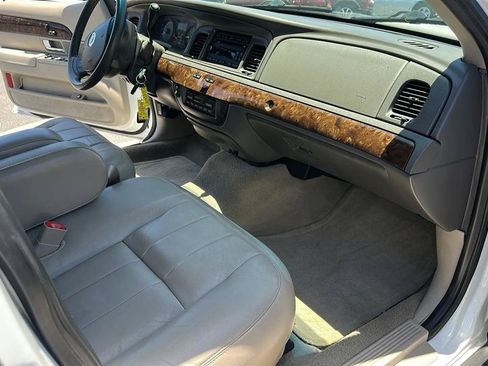 Used 2011 Mercury Grand Marquis LS RWD image 35