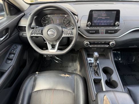Used 2019 Nissan Altima 2.5 SR FWD image 16