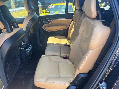 Used 2018 Volvo XC90 T6 Momentum w/ Convenience Package AWD/4WD image 9