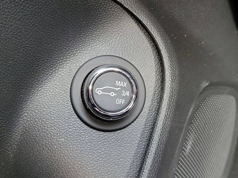 Used 2023 Buick Encore GX Essence w/ Experience Buick Package FWD image 29