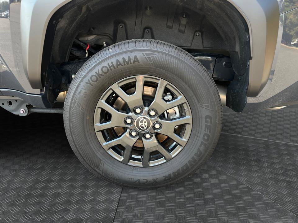 Used 2026 Toyota 4Runner SR5 RWD image 21