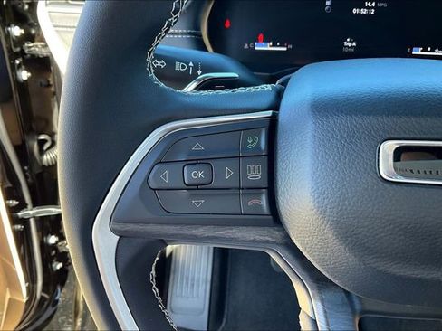 New 2025 Jeep Grand Cherokee L Limited image 23