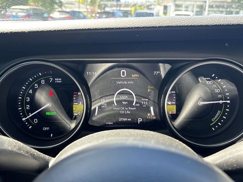Used 2023 Jeep Wrangler Unlimited AWD/4WD image 9