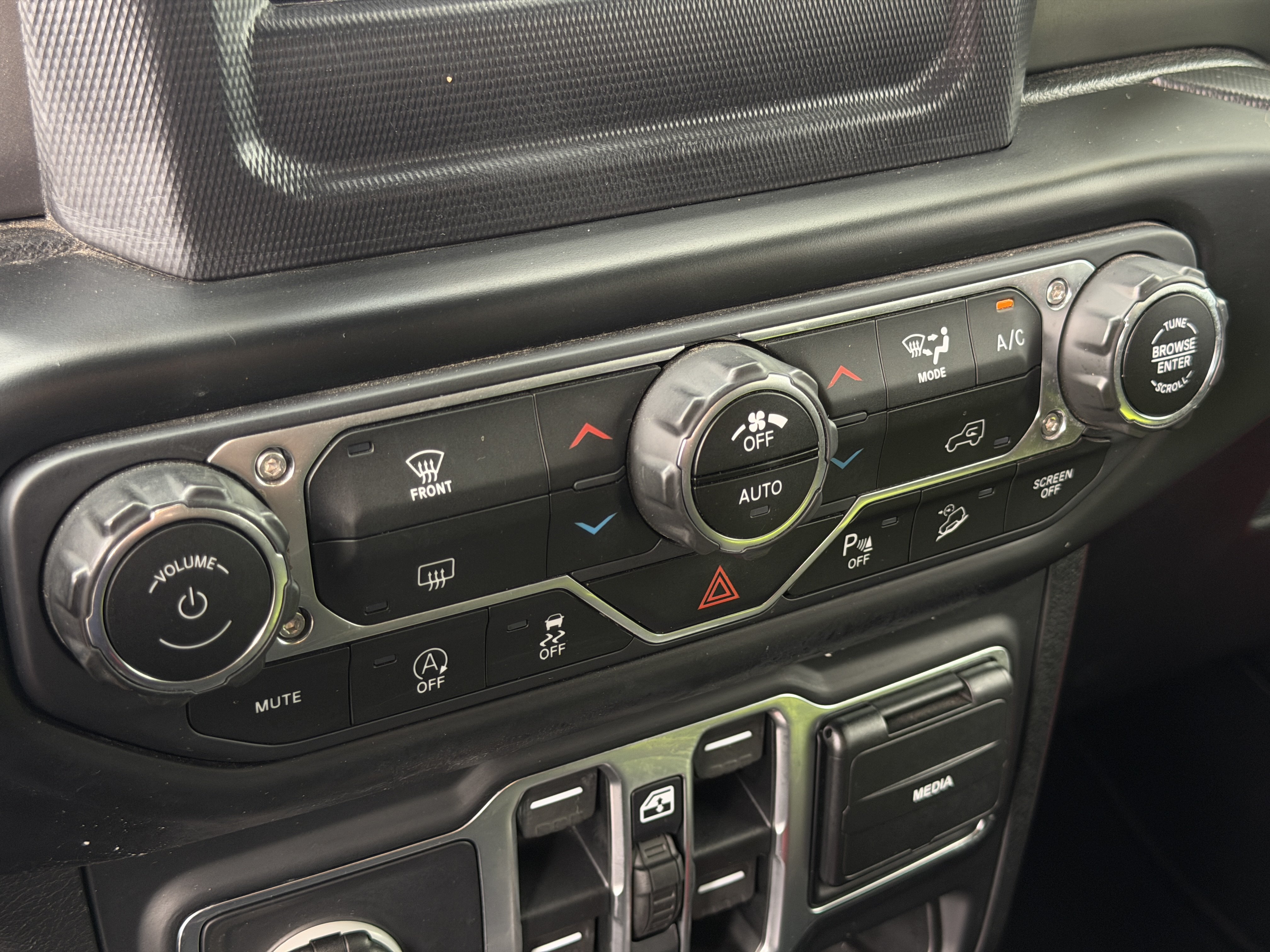 Used 2020 Jeep Wrangler Unlimited Sport S AWD/4WD image 24