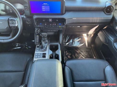 Certified 2024 Toyota Land Cruiser image 17