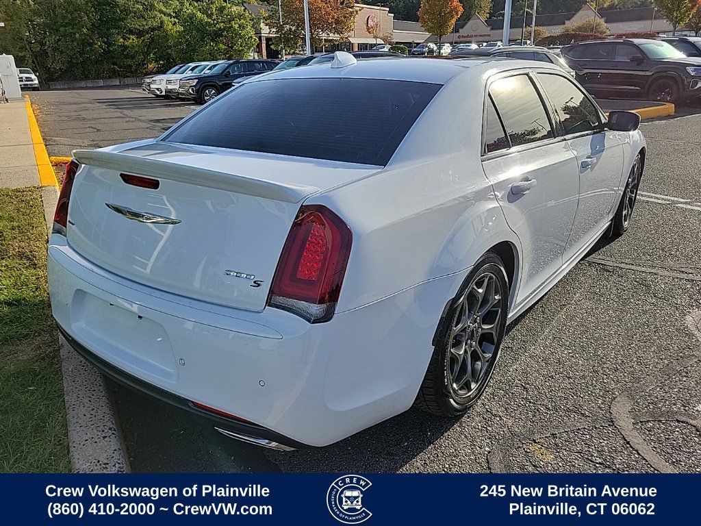 Used 2018 Chrysler 300 S w/ Safetytec Plus Group AWD/4WD image 3