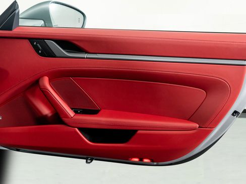 Used 2025 Porsche 911 Carrera S w/ Premium Package image 49