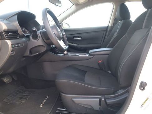 Used 2025 Nissan Sentra SV image 12