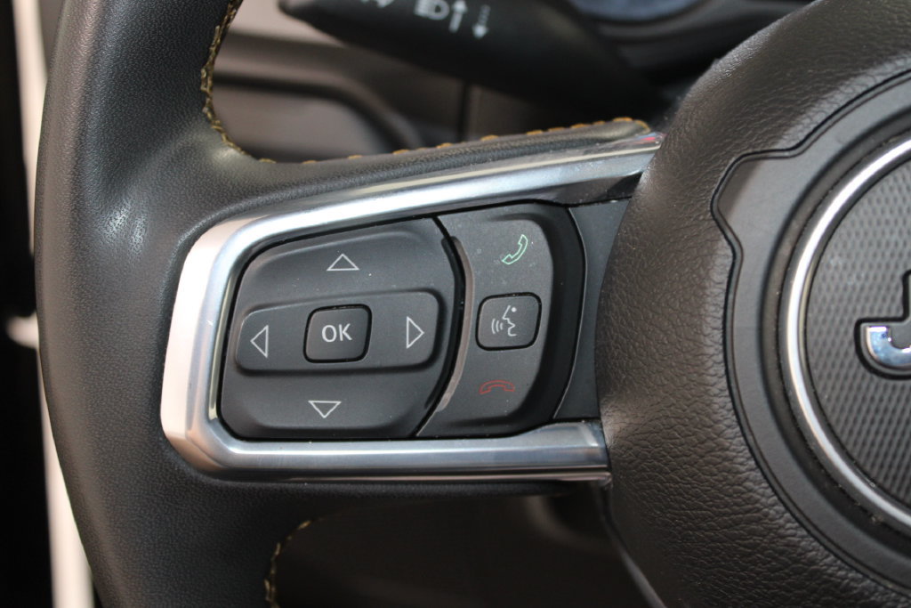 Used 2025 Jeep Wrangler Unlimited Sahara AWD/4WD image 33