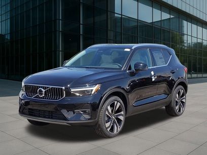 New 2025 Volvo XC40 B5 Ultra w/ Protection Package Premier