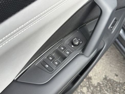 New 2026 Volkswagen Tiguan SE R-Line FWD image 25